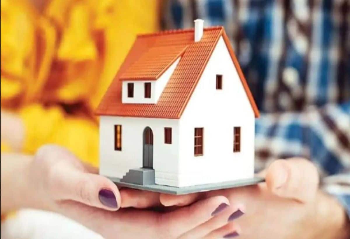 Budget 2024: महिलाओं के नाम प्रॉपर्टी खरीदने पर मिलेगा फायदा, FM ने किया यह बड़ा ऐलान