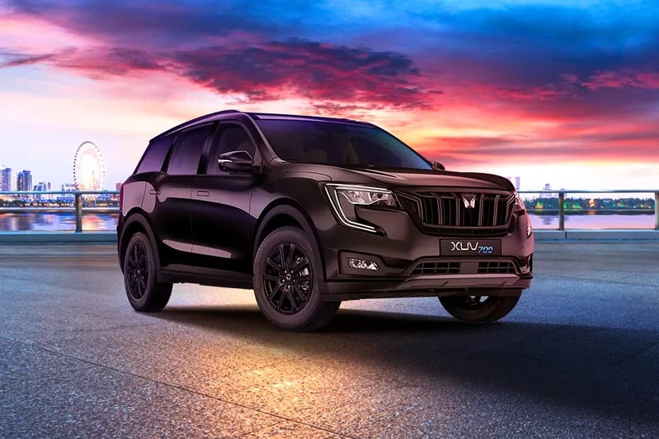 Mahindra ने घटाए XUV 700 AX7 के दाम, सीमित समय के लिए ही है ऑफर