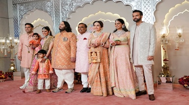 Anant Radhika Wedding: बारात के लिए निकला पूरा अंबानी परिवार 