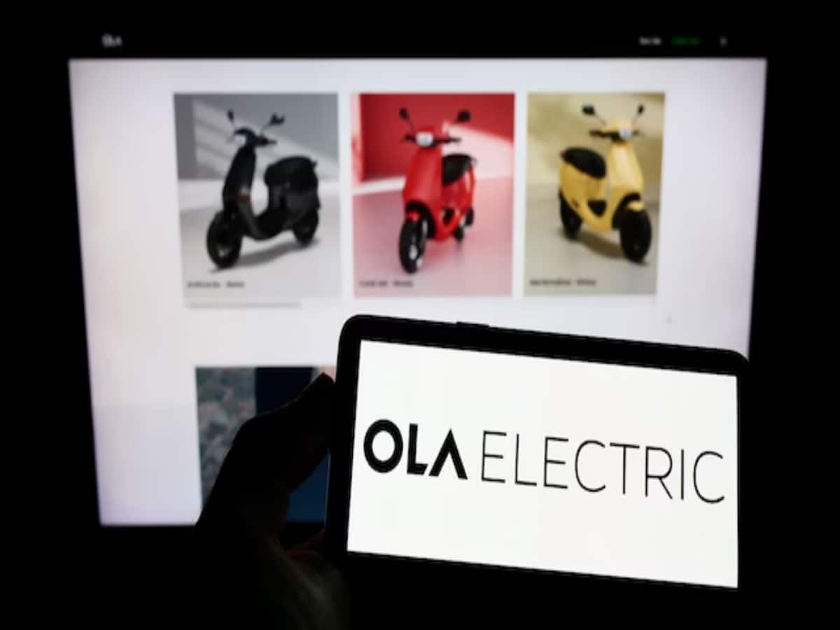 Ola Electric IPO: प्री-आईपीओ निवेशकों में कभी खुशी-कभी गम, ये निवेशक घाटे में बेचेंगे शेयर तो इन्हें छप्परफाड़ रिटर्न Ola Electric IPO: प्री-आईपीओ निवेशकों में कभी खुशी-कभी गम, ये निवेशक घाटे में बेचेंगे शेयर तो इन्हें छप्परफाड़ रिटर्न