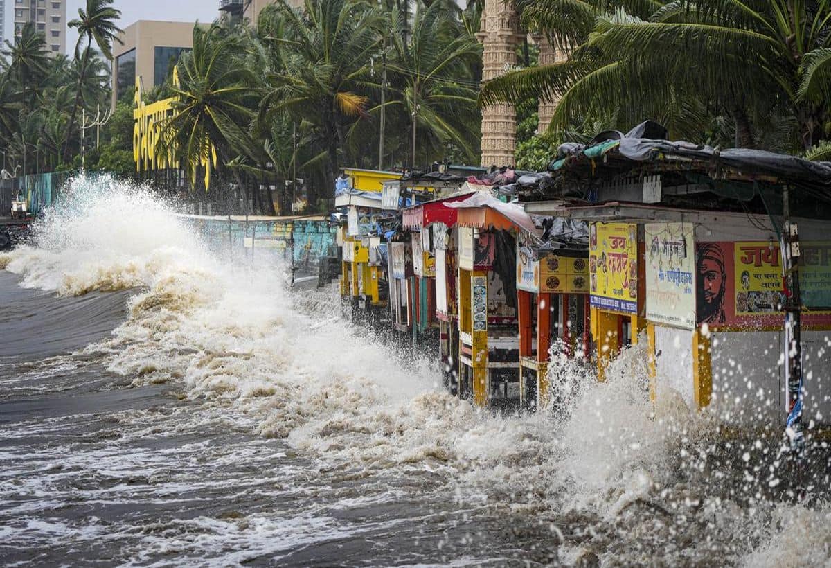 Weather Update: IMD ने महाराष्ट्र में जारी किया अलर्ट, 'चक्रवात शक्ति' ला सकता है भारी तबाही!