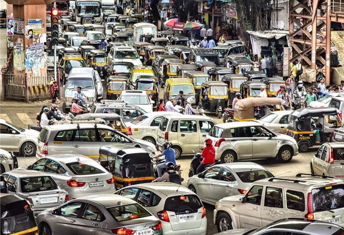 Business Idea: कम पैसे लगाकर शुरू करें ट्रांसपोर्ट का बिजनेस, हर महीने होगी तगड़ी कमाई