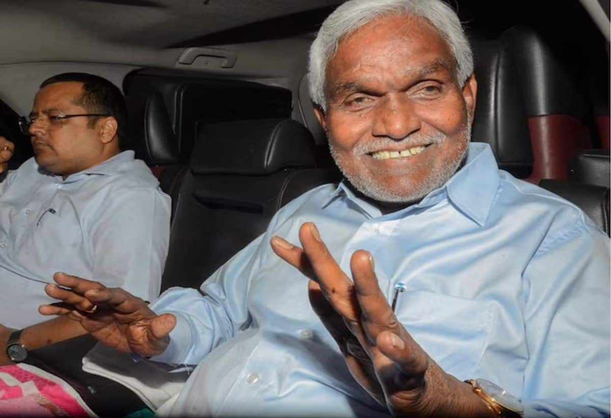 Jharkhand Chunav 2024: झारखंड चुनाव के लिए BJP ने जारी की पहली लिस्ट! सरायकेला से लड़ेंगे चंपई सोरेन, जानें किसे कहां से मिला टिकट Jharkhand Chunav 2024: झारखंड चुनाव के लिए BJP ने जारी की पहली लिस्ट! सरायकेला से लड़ेंगे चंपई सोरेन, जानें किसे कहां से मिला टिकट