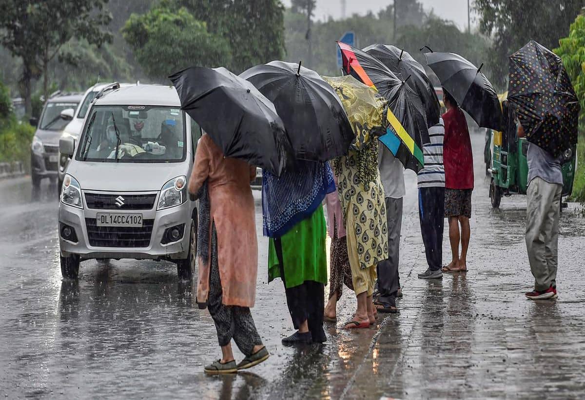 Weather Updates: दिल्ली- UP और उत्तराखंड समेत कई राज्यों भारी बारिश का अलर्ट, हिमाचल प्रदेश में तबाही