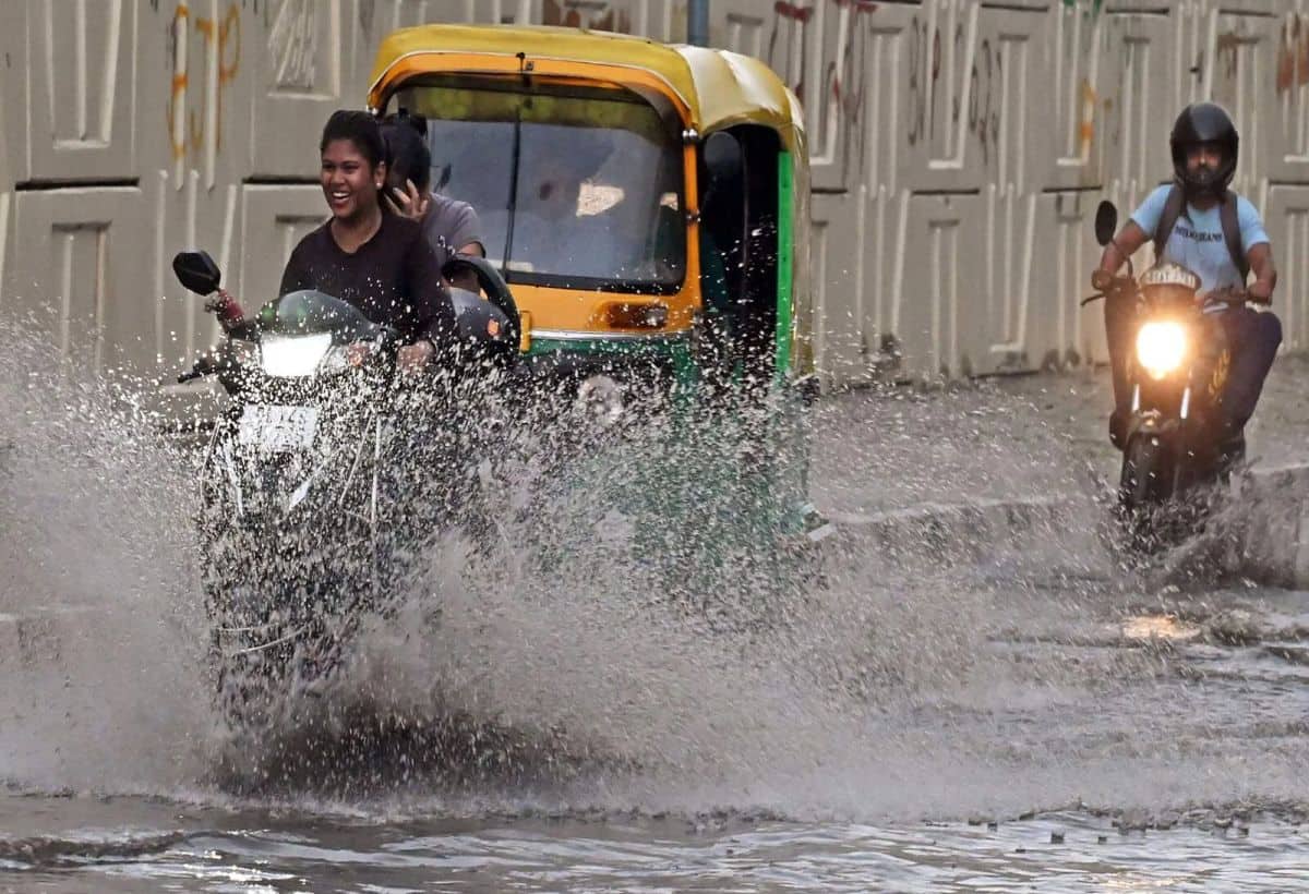 Weather Updates: मौसम विभाग ने 10 राज्यों में जारी किया ऑरेंज अलर्ट, दिल्ली में आज भारी बारिश की आशंका