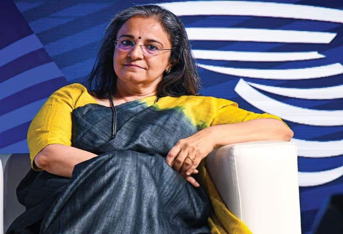 कांग्रेस के आरोपों पर ICICI Bank की सफाई, कहा- सेबी चीफ को रिटायरमेंट के बाद नहीं दी गई कोई सैलरी