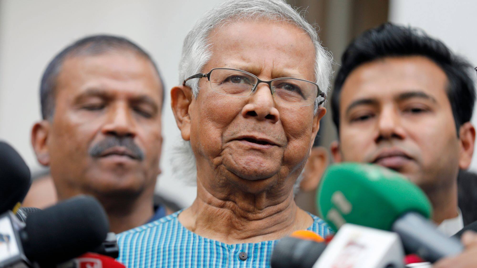 Bangladesh Violence: 'गरीबों का बैंकर' अकाल में बांग्लादेश को उबारा, कौन हैं मुहम्मद यूनुस, जो बने अंतरिम सरकार के मुख्य सलाहकार Bangladesh Violence: 'गरीबों का बैंकर' अकाल में बांग्लादेश को उबारा, कौन हैं मुहम्मद यूनुस, जो बने अंतरिम सरकार के मुख्य सलाहकार