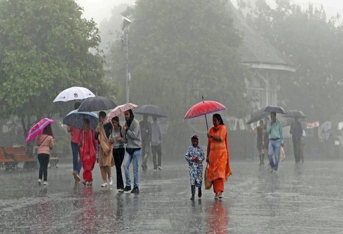 Weather Updates: दिल्ली-NCR बारिश के आसार, IMD ने केरल समेत कई राज्यों में जारी किया ऑरेंज अलर्ट