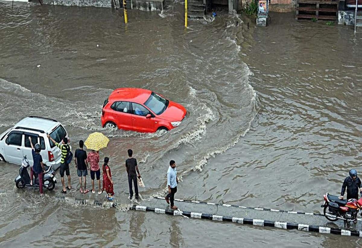 Weather Updates: मौसम विभाग ने कई राज्यों में जारी किया बारिश का अलर्ट, राजस्थान में टूटा बांध, हाल बेहाल