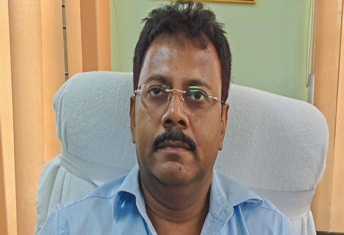 Sandip Ghosh: कौन है RG कर अस्पताल के पूर्व प्रिंसिपल डॉ संदीप घोष? साथी डॉक्टर बुलाते हैं 'माफिया', जिसने की शिकायत उसका हो गया ट्रांसफर - kolkata doctor ...