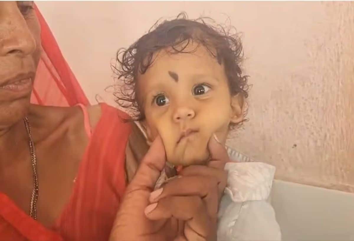 बिहार के गया में एक साल के बच्चे ने सांप को समझा खिलौना, चबा-चबाकर मार डाला
