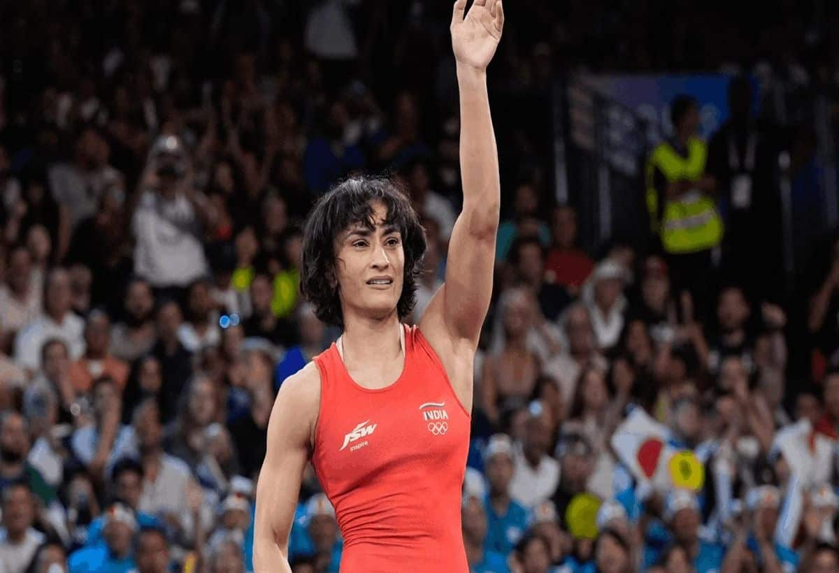 Vinesh Phogat Retirement: अब हिम्मत नहीं बची - विनेश फोगाट ने कुश्ती से संन्यास का ऐलान किया