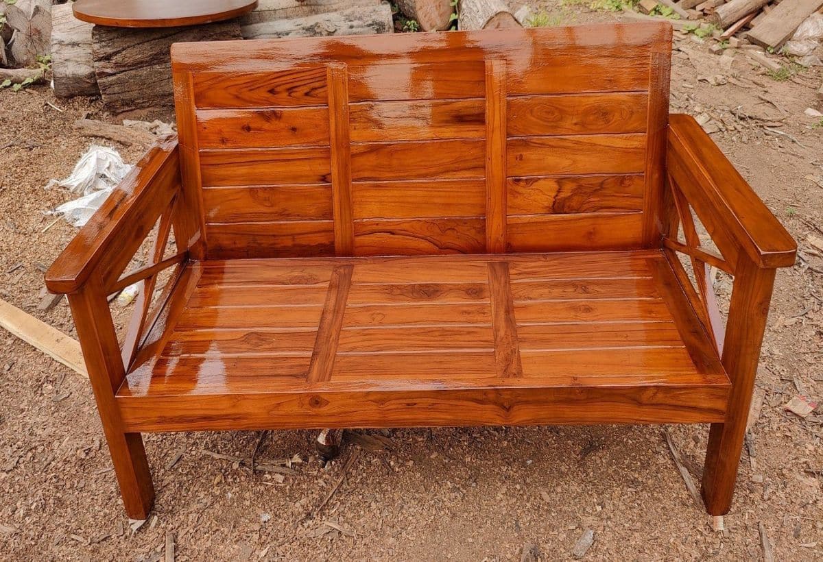 Business Idea: वुडन फर्नीचर से करें ताबड़तोड़ कमाई, सरकारी मदद से घर बैठे ऐसे करें शुरू