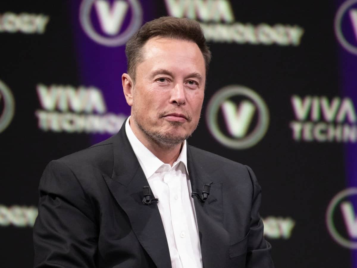 Tesla के शेयरों में तूफानी तेजी, मस्क के ओपन मार्केट से शेयर खरीदने का असर