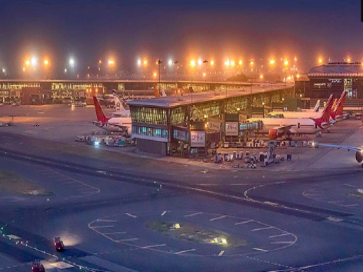 GMR Airports Share Price: जून तिमाही में और बढ़ा घाटा, बिकवाली के चलते 2% टूट गए शेयर GMR Airports Share Price: जून तिमाही में और बढ़ा घाटा, बिकवाली के चलते 2% टूट गए शेयर