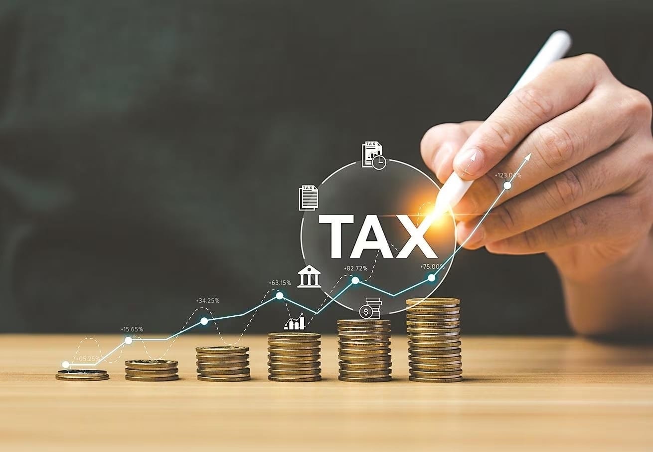क्या स्थायी रूप से इंडिया छोड़ने के लिए आपको इनकम टैक्स डिपार्टमेंट का टैक्स क्लियरेंस लेना जरूरी है?