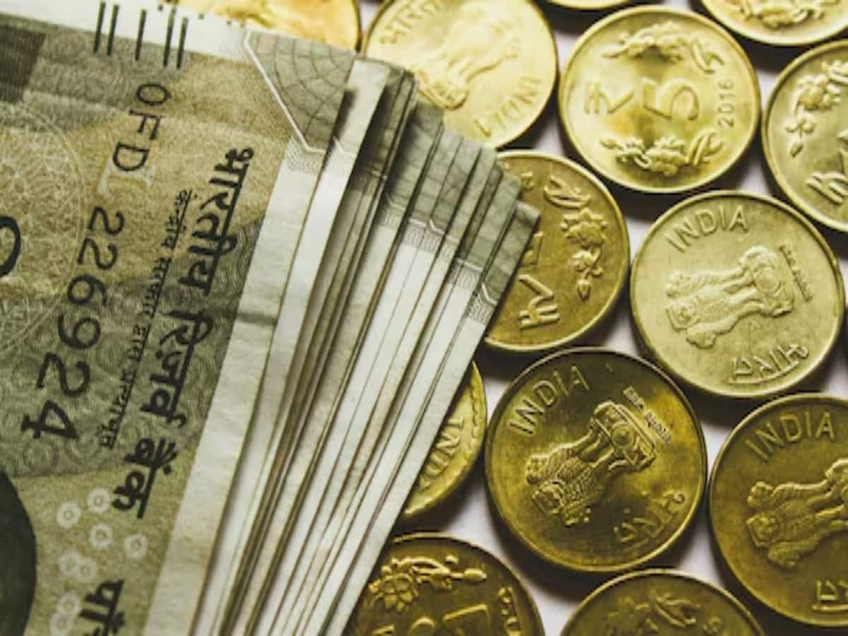 30 साल बाद 1 करोड़ रुपये की रह जाएगी कितनी वैल्यू? महंगाई का आपके पैसे पर कितना पड़ेगा असर