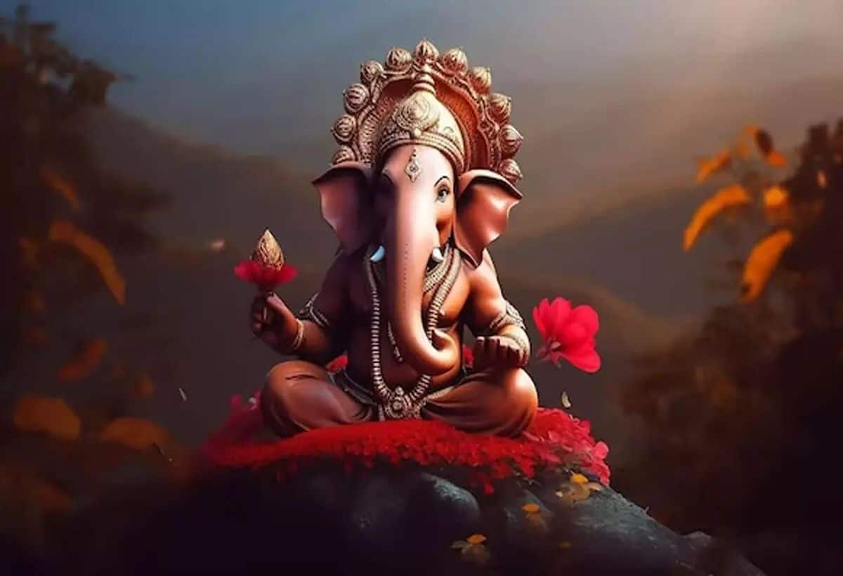 Ganesh Chaturthi 2024: गणेश चतुर्थी आज, किस शुभ मुहूर्त में बप्पा को करें स्थापित? जानिए पूजन विधि Ganesh Chaturthi 2024: गणेश चतुर्थी आज, किस शुभ मुहूर्त में बप्पा को करें स्थापित? जानिए पूजन विधि