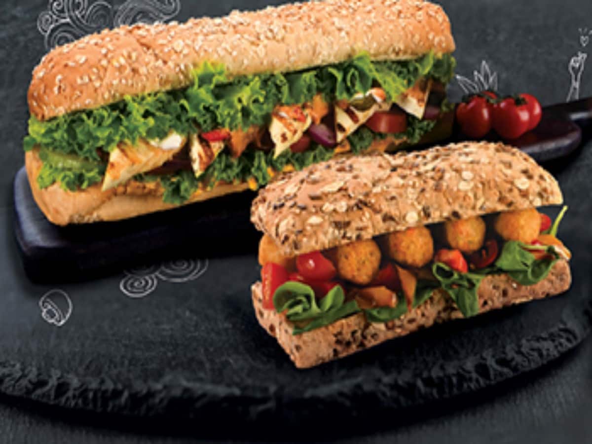 Mrs Bectors के शेयर रिकॉर्ड हाई पर, ढहते मार्केट में भी इस कारण शेयर बने रॉकेट