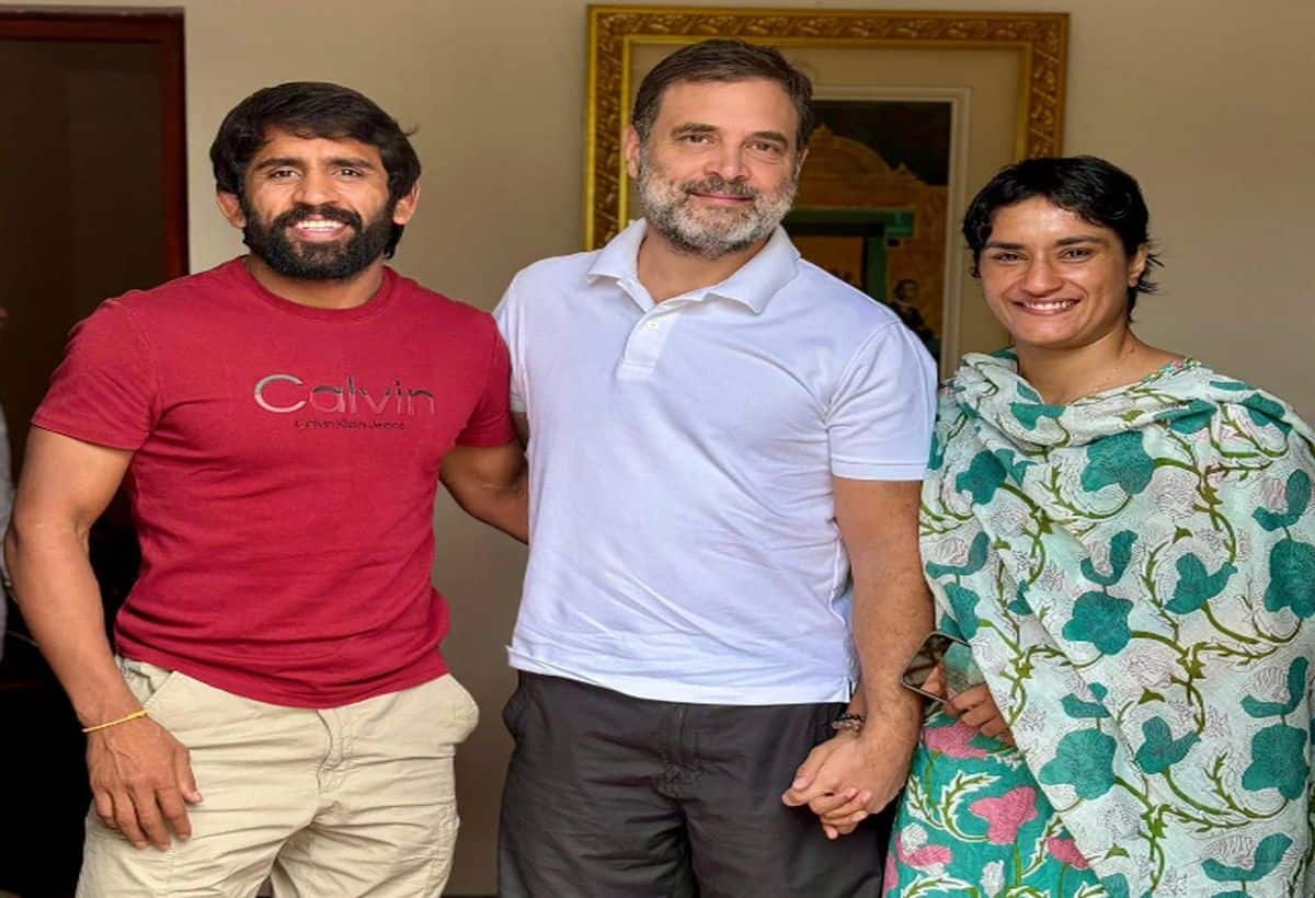 Haryana polls 2024: बजरंग पुनिया और विनेश फोगाट ने की राहुल गांधी से मुलाकात, हरियाणा के चुनावी दंगल में उतरने की अटकलें