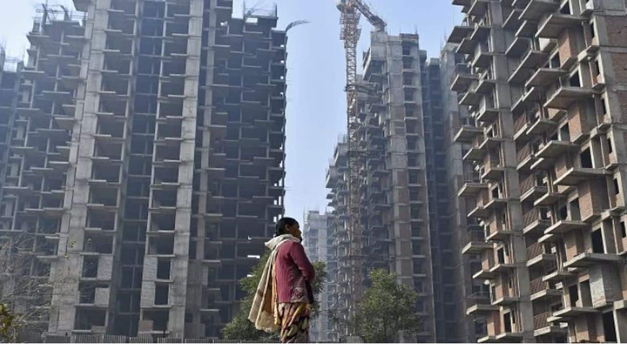 आम्रपाली के होमबायर्स के लिए बड़ी खबर! ग्रेटर नोएडा के फ्लैट्स का रजिस्ट्रेशन इस महीने होगा शुरू