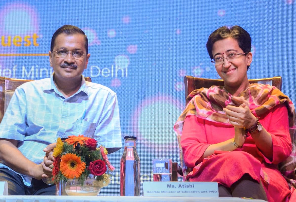 Atishi New Delhi CM: सीएम अरविंद केजरीवाल ने LG को सौंपा इस्तीफा, अब आतिशी संभालेंगी दिल्ली की कमान