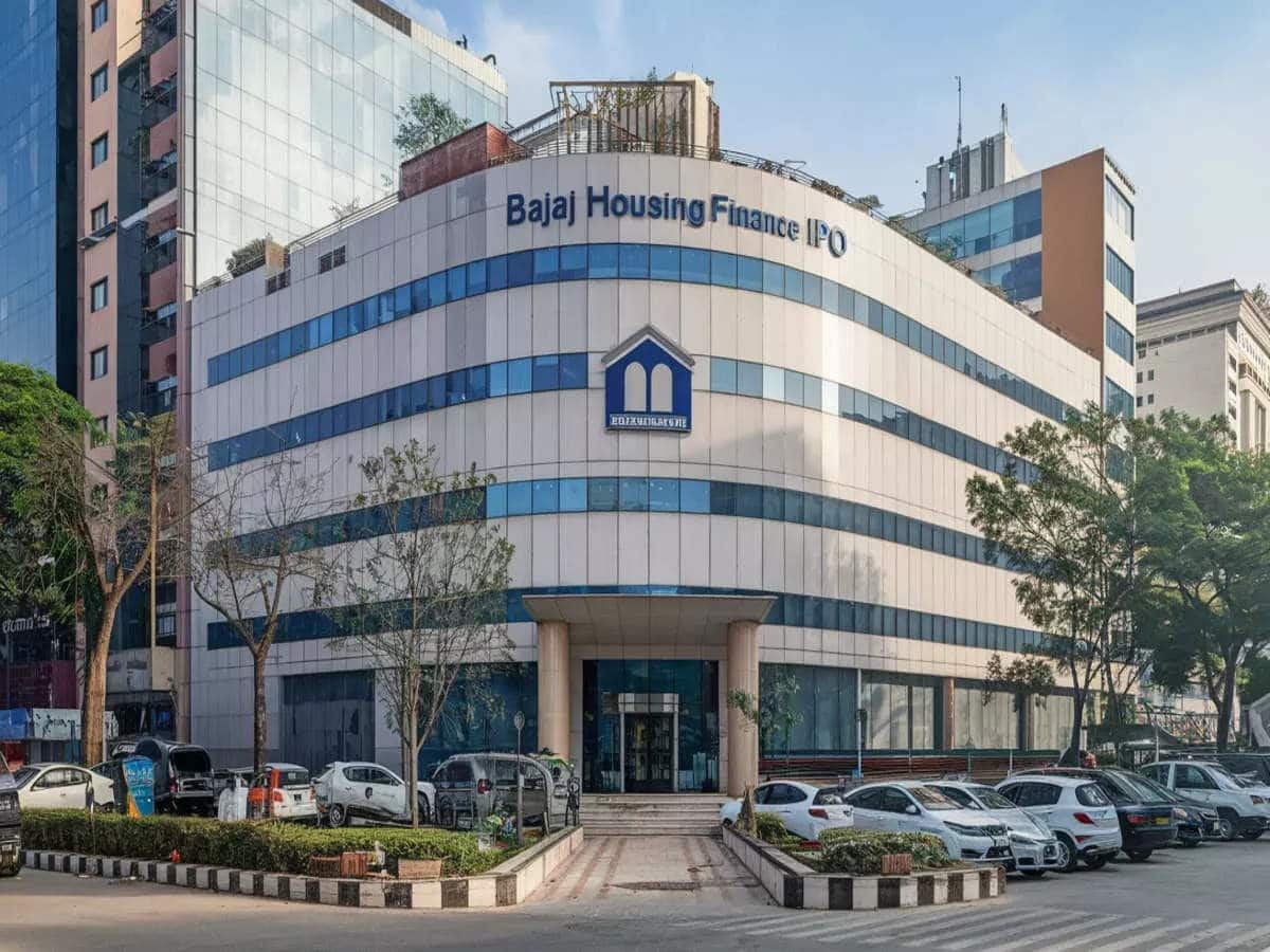 Bajaj Housing Finance IPO Listing: रिकॉर्डतोड़ आईपीओ की शानदार लिस्टिंग, पहले ही दिन पैसे डबल, अब क्या करें?