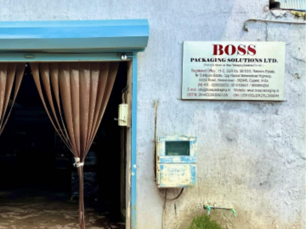 Boss Packaging Solutions IPO Listing: 64 कर्मचारी और जर्जर ऑफिस, शेयर 25% प्रीमियम पर लिस्ट – boss packaging solutions ipo listing shares debut at 25 percent premium boss packaging solutions share price slips