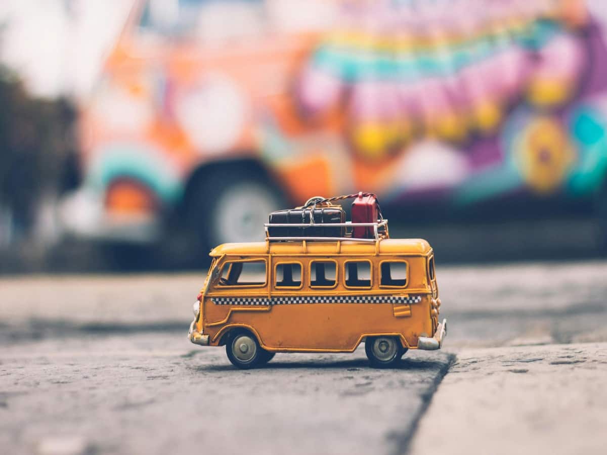 Travels & Rentals IPO Listing: ट्रैवल कंपनी ने किया मालामाल, कंपनी की ऐसी है कारोबारी सेहत