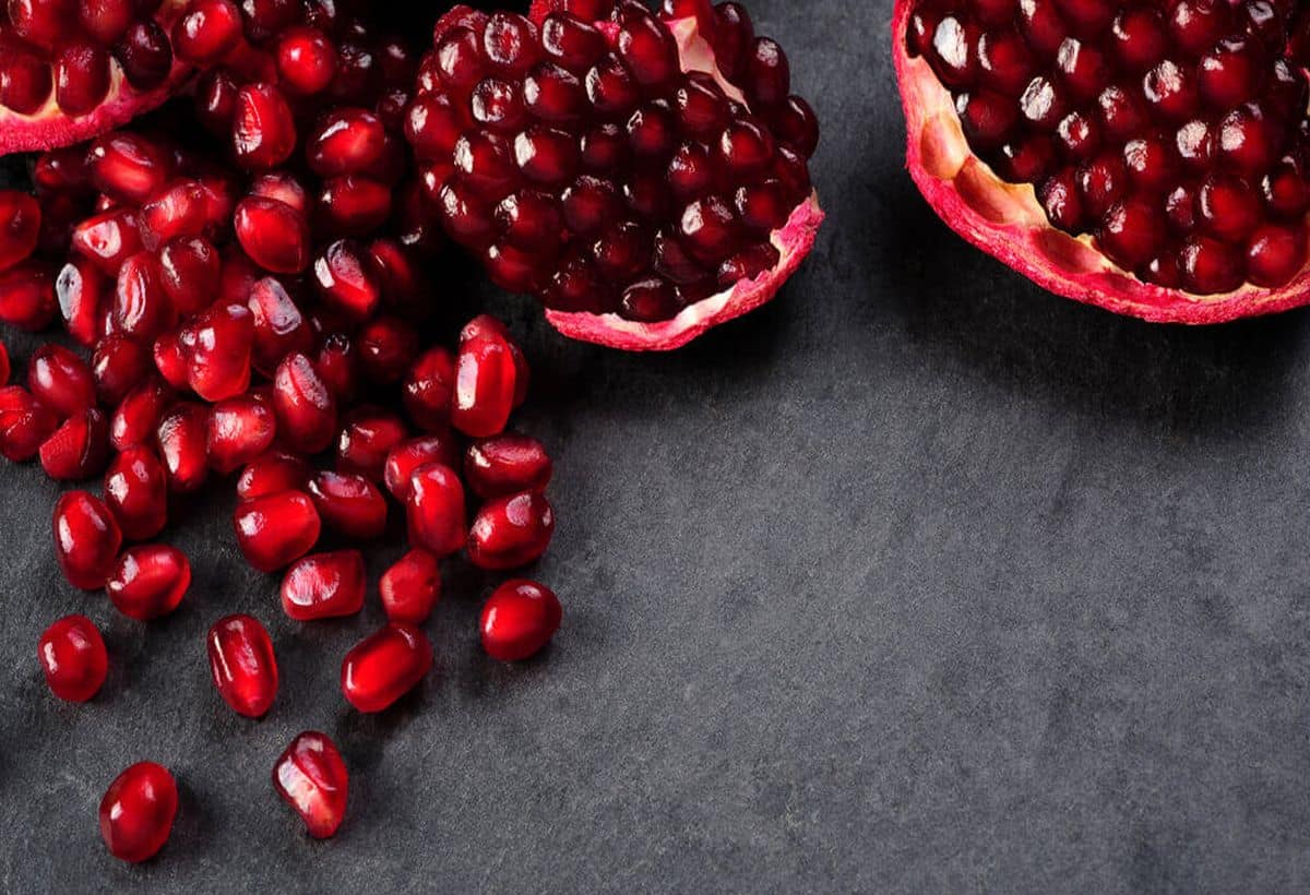 Pomegranate for Diabetes: रोजाना खाएं अनार, Blood Sugar रहेगा कंट्रोल, लोहे की तरह शरीर होगा मजबूत