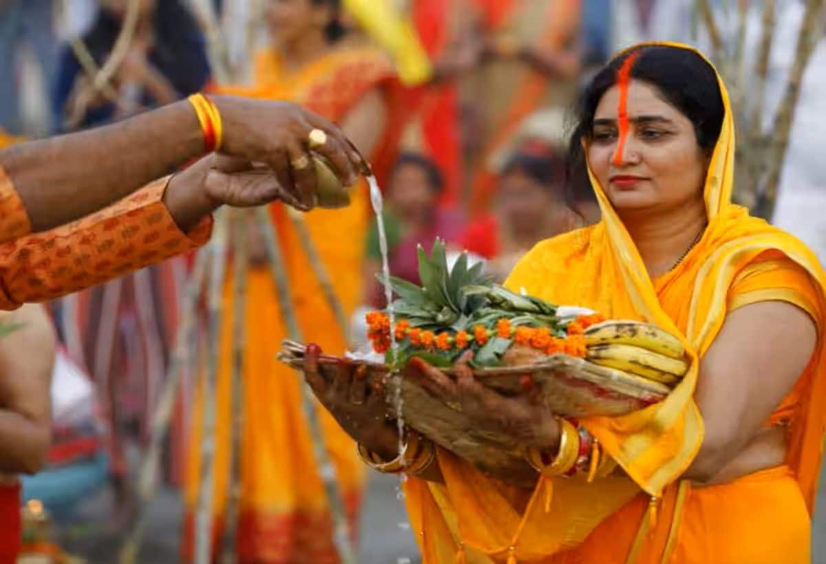 Chhath Puja Chhuti: छठ पूजा में भी खुले रहेंगे सरकारी स्कूल, महिला टीचर्स नाराज, शिक्षक संघ ने जताया विरोध