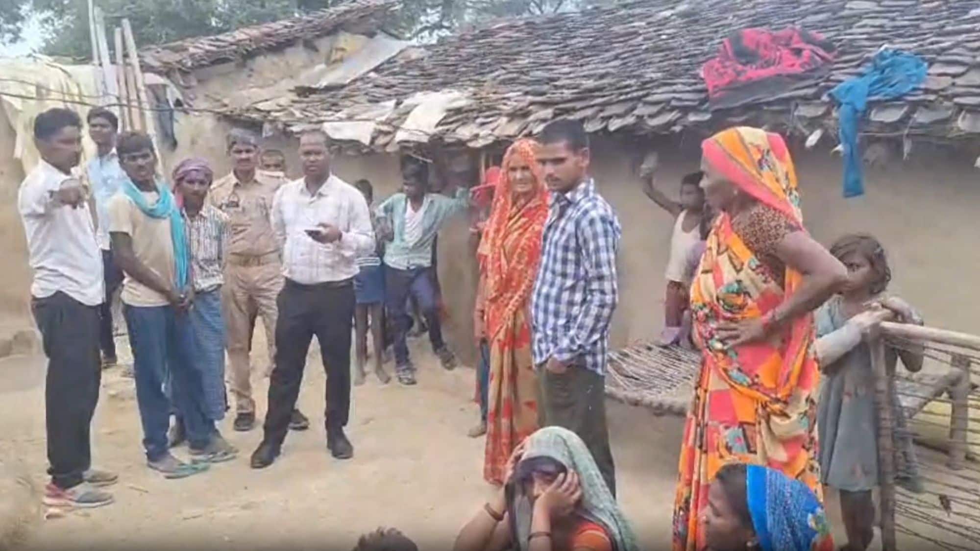 हैवान बाप! 5 साल के मासूम का कुल्हाड़ी से काटा सिर, मिट्टी के बर्तन में रखा और घर को लगा दी आग, रूह कंपा देगी ये वारदात हैवान बाप! 5 साल के मासूम का कुल्हाड़ी से काटा सिर, मिट्टी के बर्तन में रखा और घर को लगा दी आग, रूह कंपा देगी ये वारदात
