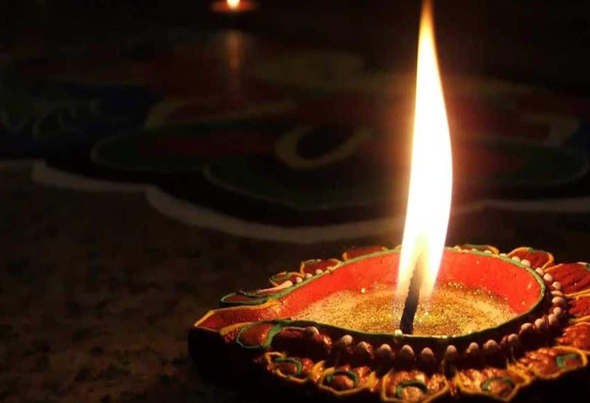 Dhanteras-2024: धनतेरस की रात घर के बाहर जलाएं यम दीपक, अकाल मौत का भय होगा दूर