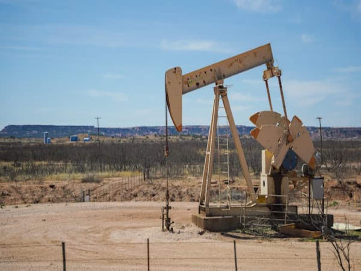 Oil Prices: इजराइल-ईरान के जंग ने बढ़ाई आफत, कच्चा तेल 80 डॉलर के पार