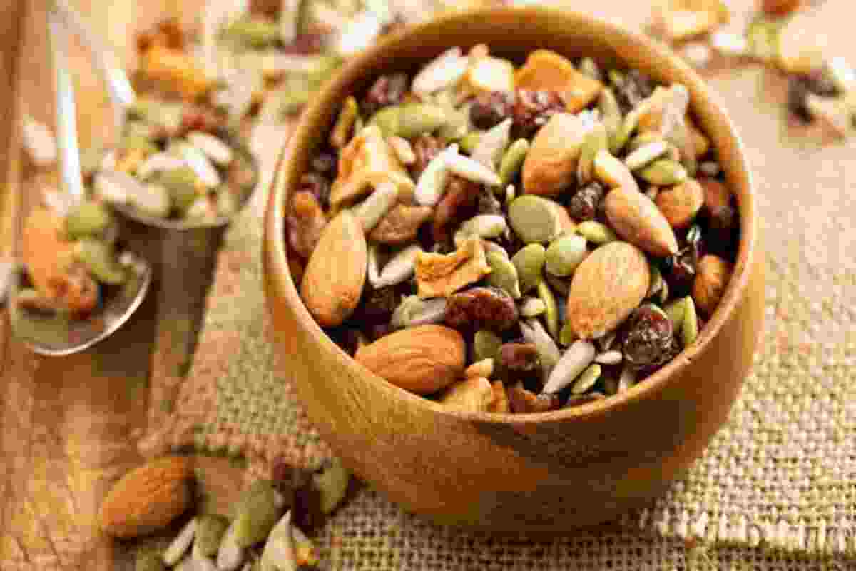 Dry Fruit Demand In Festival: भारत में बढ़ी 25% ड्राई फ्रूट्स की खपत, एक्सपर्ट्स से जानिए आगे कैसी रहेगा इसका बाजार Dry Fruit Demand In Festival: भारत में बढ़ी 25% ड्राई फ्रूट्स की खपत, एक्सपर्ट्स से जानिए आगे कैसी रहेगा इसका बाजार