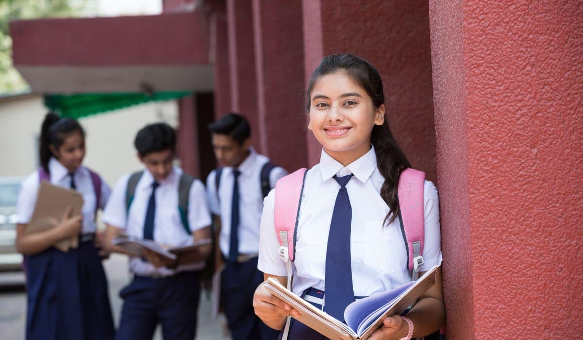 JEE और NEET की तैयारी कर रहे छात्रों के लिए खुशखबरी! सरकार दे रही है फ्री में कोचिंग की सुविधा, ऐसे उठाएं स्कीम का लाभ
