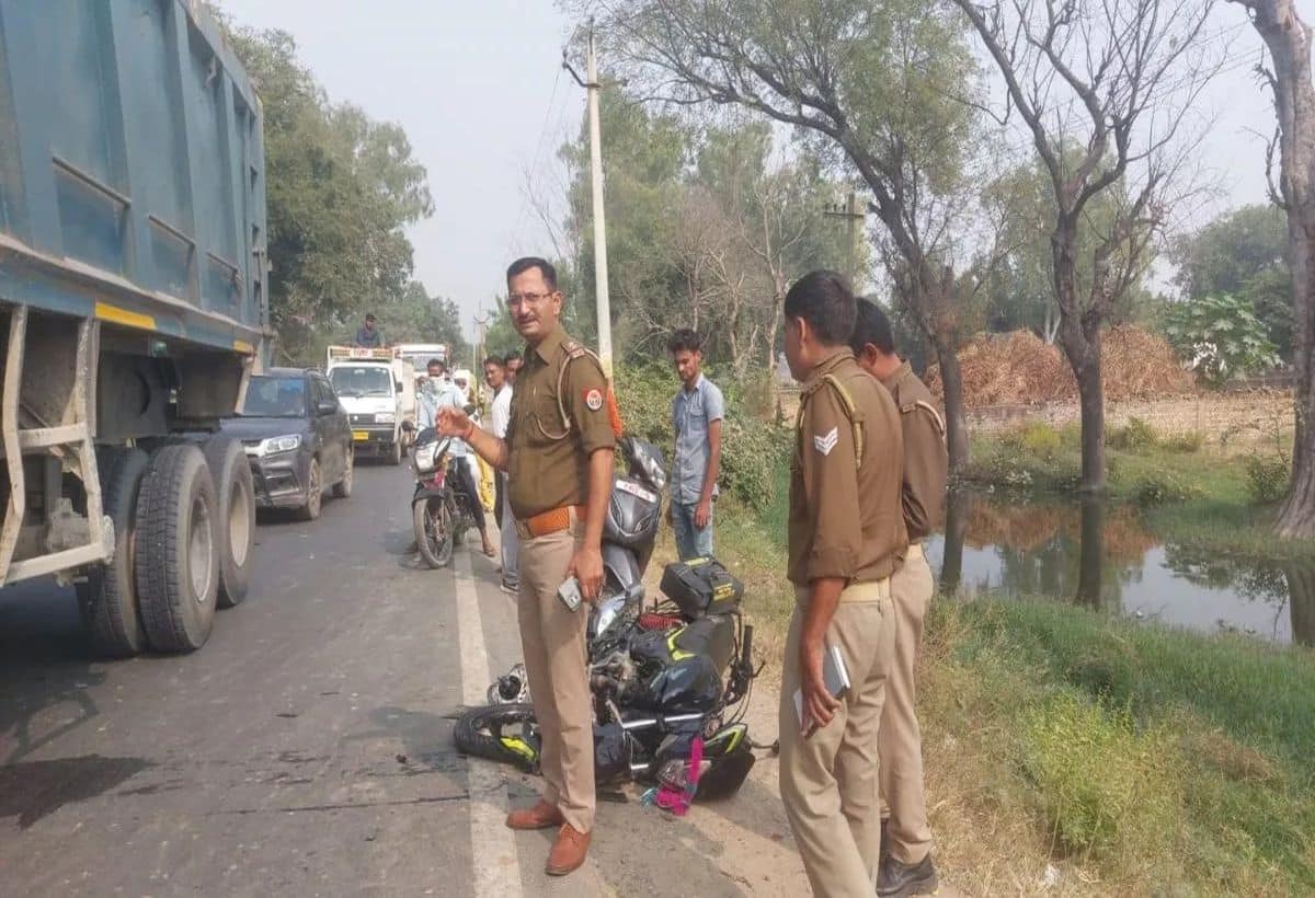 Firozabad Road Accident: आगरा-लखनऊ एक्सप्रेसवे पर बस और ट्रक की टक्कर, 5 की मौत, कई घायल Firozabad Road Accident: आगरा-लखनऊ एक्सप्रेसवे पर बस और ट्रक की टक्कर, 5 की मौत, कई घायल