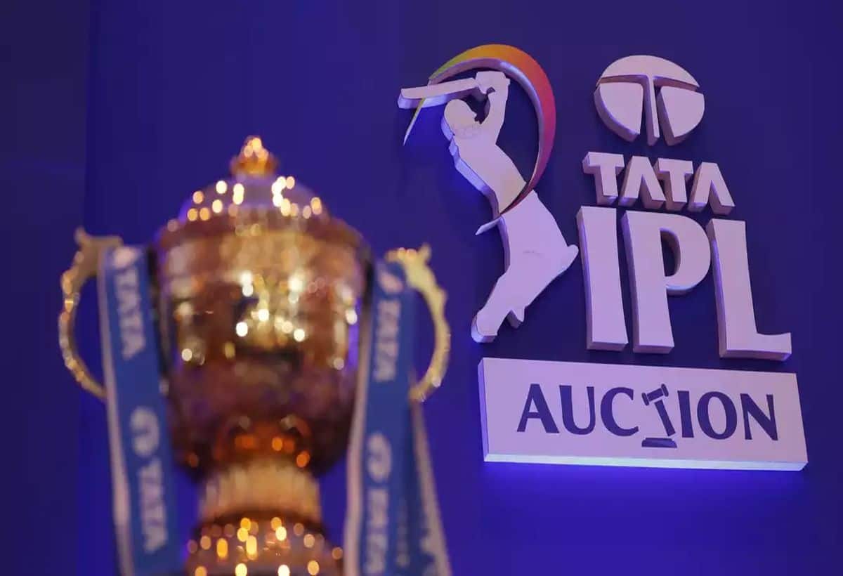 IPL 2025 Ticket : मैच देखने के लिए कैसे करें टिकट बुकिंग और कितना होगा दाम? यहां जानें लें आसान स्टेप्स