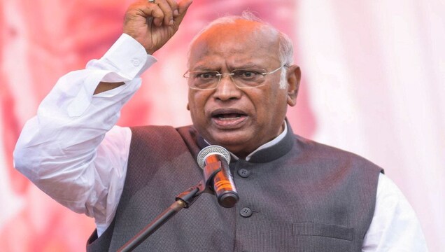 'हमें EVM नहीं, बैलेट पेपर चाहिए': महाराष्ट्र में कांग्रेस की करारी हार के बाद मल्लिकार्जुन खड़गे ने की मांग