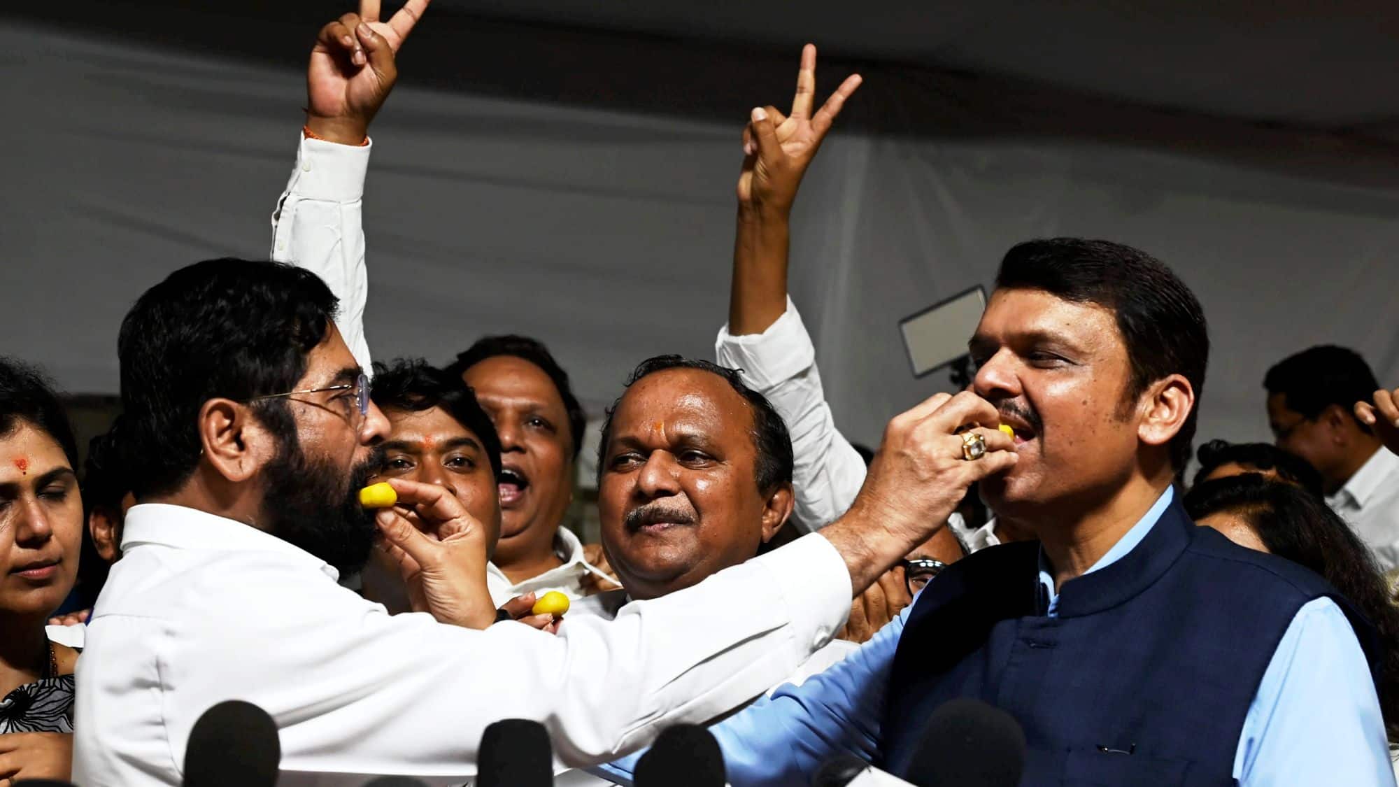Maharashtra CM: महाराष्ट्र के नए मुख्यमंत्री का नाम 4 दिसंबर को होगा घोषित, निर्मला सीतारण और विजय रूपाणी को BJP ने बनाया पर्यवेक्षक