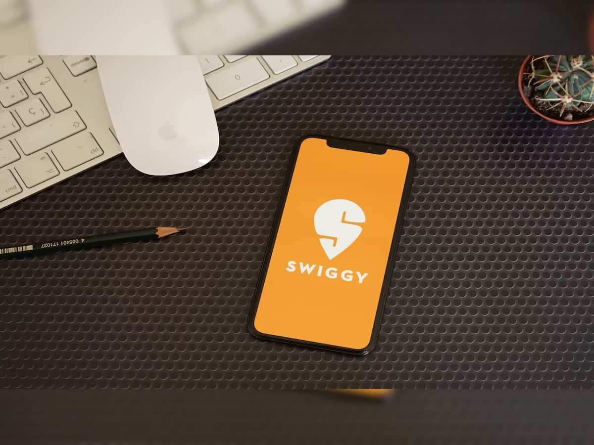 Swiggy Listing Strategy: जोमैटो या स्विगी, किसमें लगाएं पैसे? ब्रोकरेजेज का ये है रुझान – swiggy bull vs bear case shares list at premium what should investors do check target price swiggy or zomato which is better stock to invest