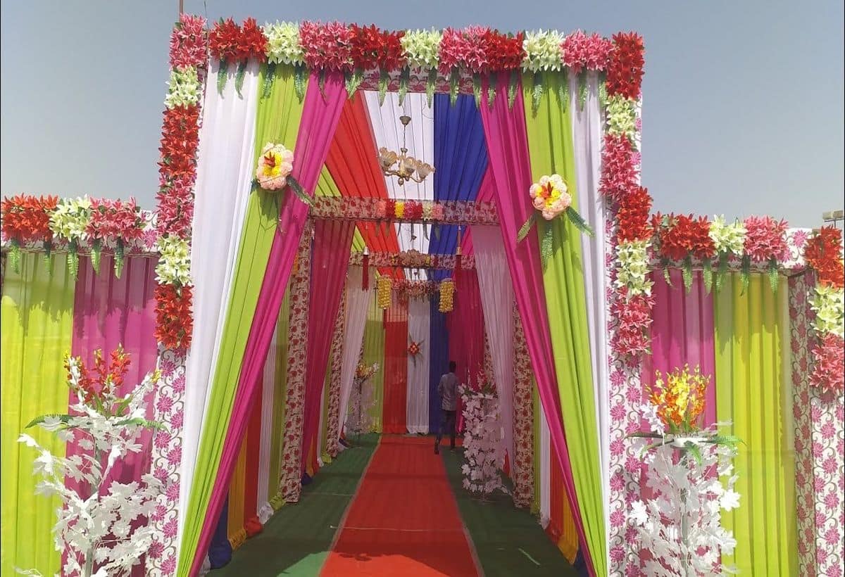 Business Idea: बंपर कमाई का सीजन शुरू, टेंट हाउस से रोजाना होगी तगड़ी कमाई