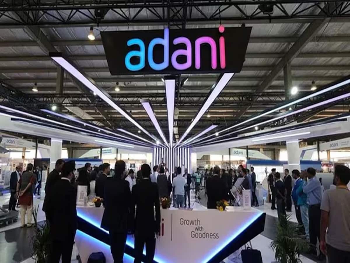 Adani Group News: घूसखोरी में घिरी अदाणी ग्रुप के एंटिटीज की रेटिंग को झटका, इस कारण फिच रेटिंग्स ने लिया फैसला