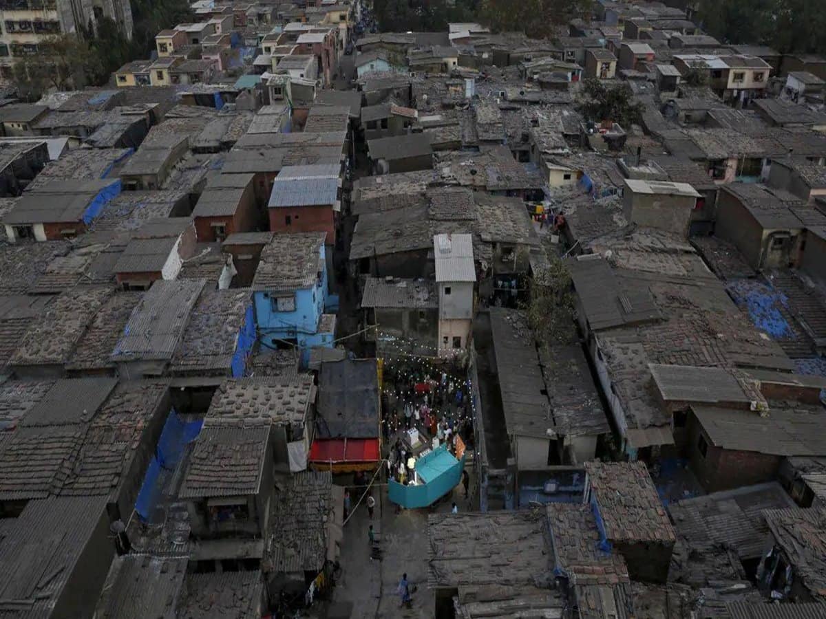 महाराष्ट्र में महायुति की प्रचंड जीत कैसे बनी अदाणी के 3 अरब डॉलर के धारावी प्रोजेक्ट के लिए राहत?