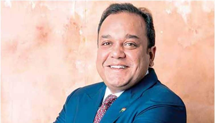क्या Zee एंटरटेनमेंट के CEO पुनीत गोयनका की कुर्सी खतरे में है? AGM में निवेशक करेंगे फैसला क्या Zee एंटरटेनमेंट के CEO पुनीत गोयनका की कुर्सी खतरे में है? AGM में निवेशक करेंगे फैसला