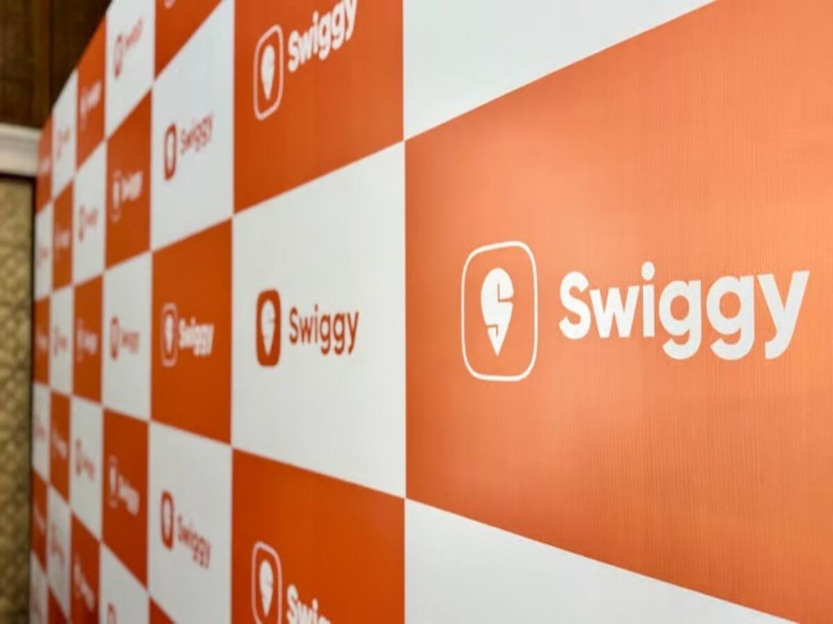 Swiggy IPO: साल के दूसरे सबसे बड़े आईपीओ को ठंडा रिस्पांस, पहले दिन महज 12% सब्सक्राइब Swiggy IPO: साल के दूसरे सबसे बड़े आईपीओ को ठंडा रिस्पांस, पहले दिन महज 12% सब्सक्राइब