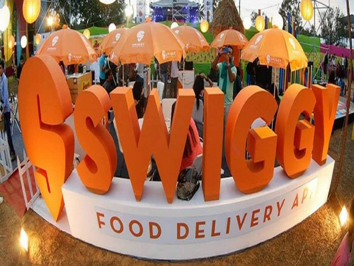 Swiggy: पहले हल्के प्रीमियम पर लिस्टिंग, फिर IPO प्राइस से 19% बढ़त पर क्लोजिंग; ब्रोकरेज से मिली पहली 'बाय' रेटिंग