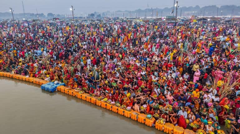 Mahakumbh 2025: प्रयागराज में कैसी चल रही है महाकुंभ की तैयारियां, तस्वीरों में देखें