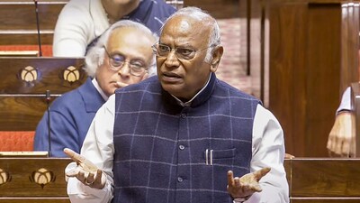 मल्लिकार्जुन खड़गे ने वंदे मातरम के 150 साल पूरे होने पर राज्यसभा में भाषण दिया। 