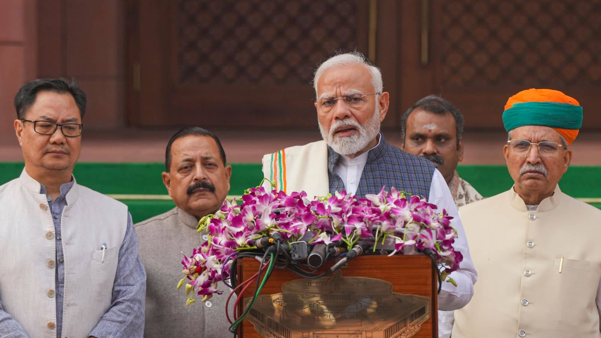 One Nation One Election: संसद के इसी शीतकालीन सत्र में 'एक देश एक चुनाव' विधेयक पेश कर सकती है मोदी सरकार One Nation One Election: संसद के इसी शीतकालीन सत्र में 'एक देश एक चुनाव' विधेयक पेश कर सकती है मोदी सरकार